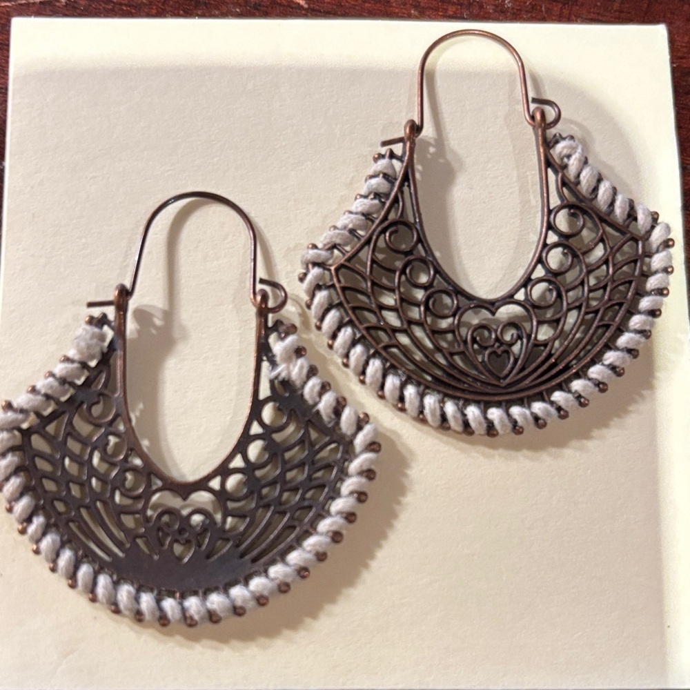 Elegant Silver and White Filigree Earrings lovely lovely lovely